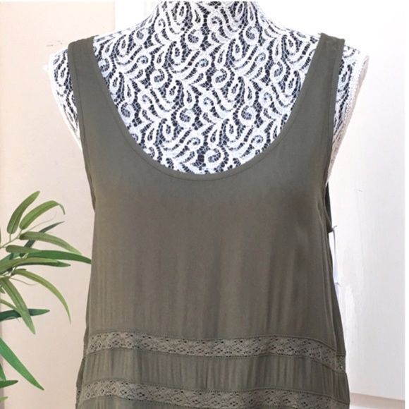 ON THE ROAD Ruffled Asymmetrical Lace Trim Sleeveless Cami Slip Mini
Dress - Picture 5 of 5